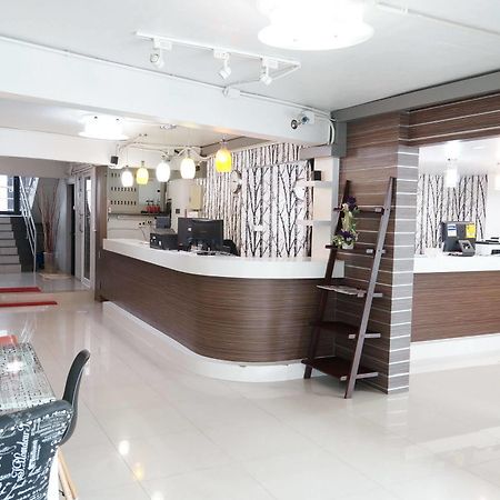Ma Non Nont Hotel & Apartment Нонтхабури Экстерьер фото
